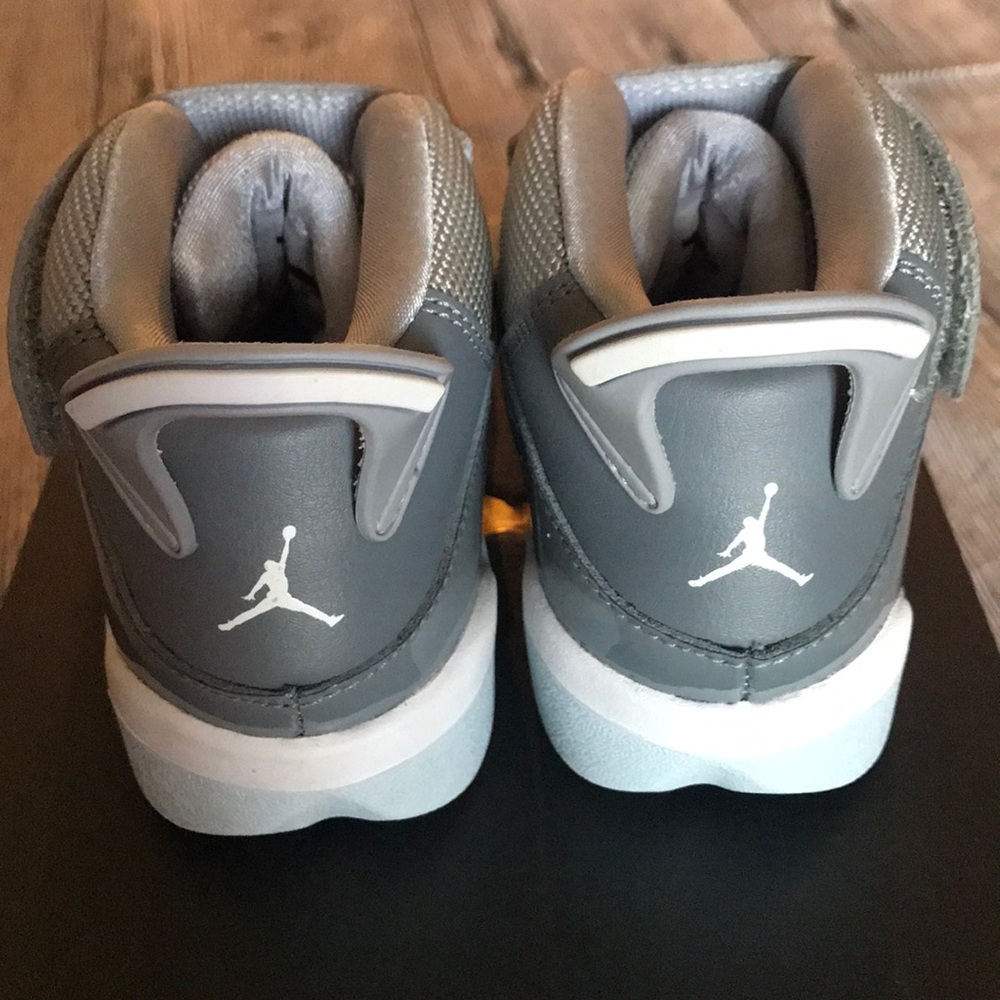 Jordan 6 Rings - Picture 3 of 6